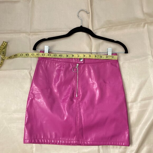 hot pink vinyl-like high waisted  shinny shirt - Picture 5 of 6